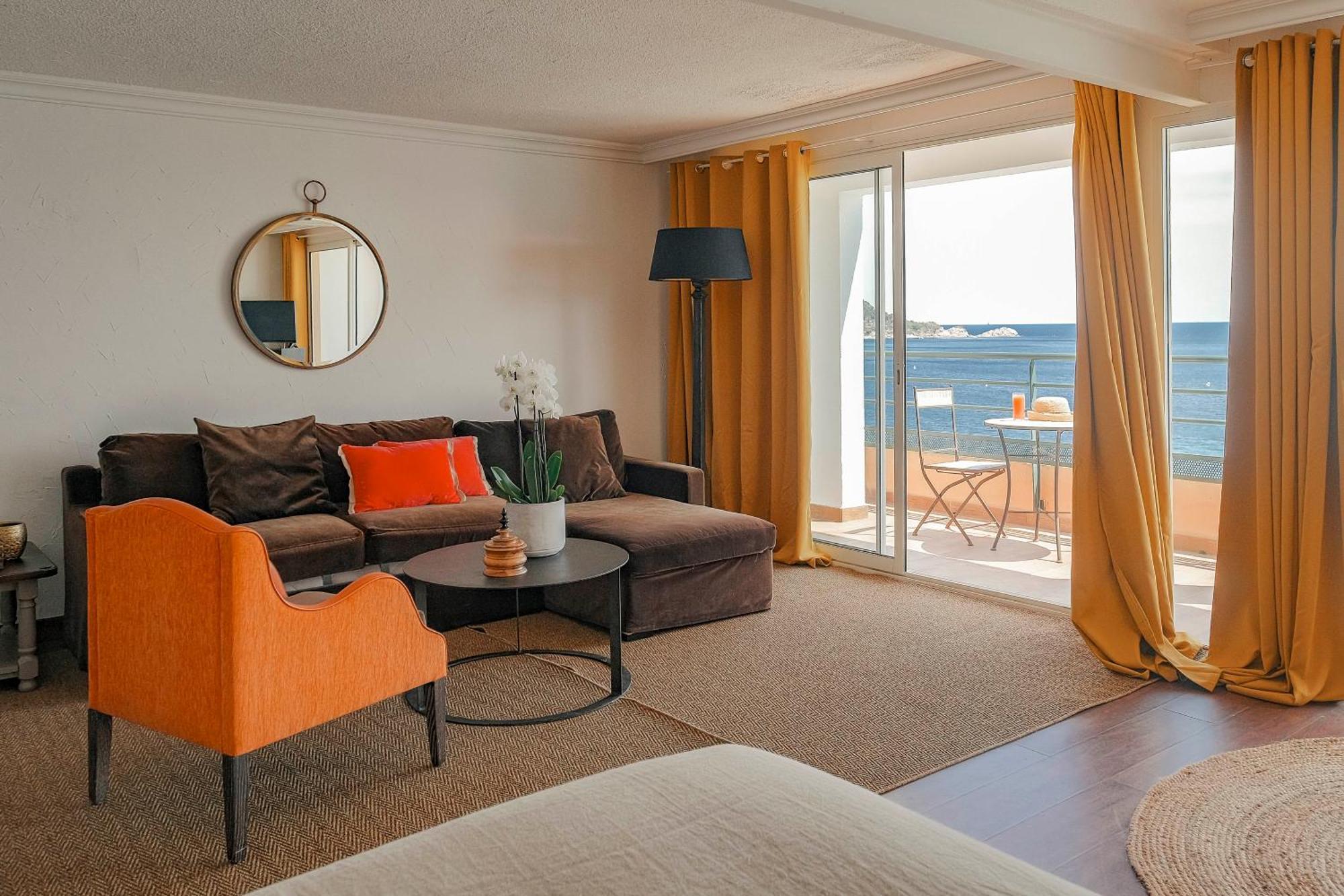 Surplage Hotel Cavaliere Le Lavandou Kültér fotó