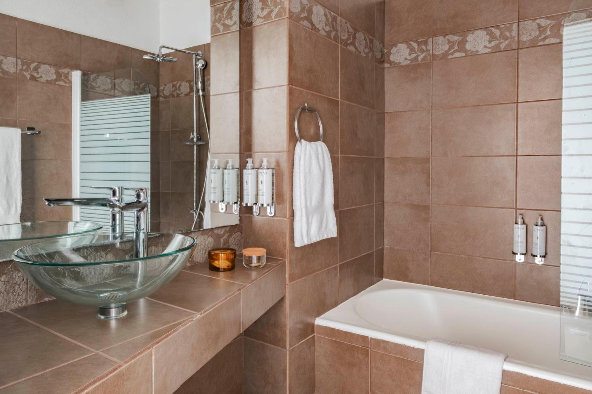 Surplage Hotel Cavaliere Le Lavandou Kültér fotó