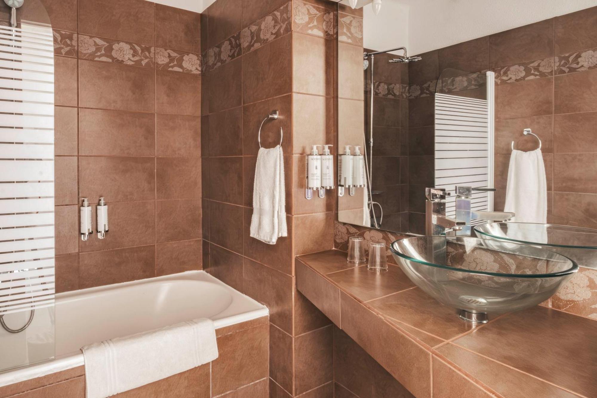 Surplage Hotel Cavaliere Le Lavandou Kültér fotó