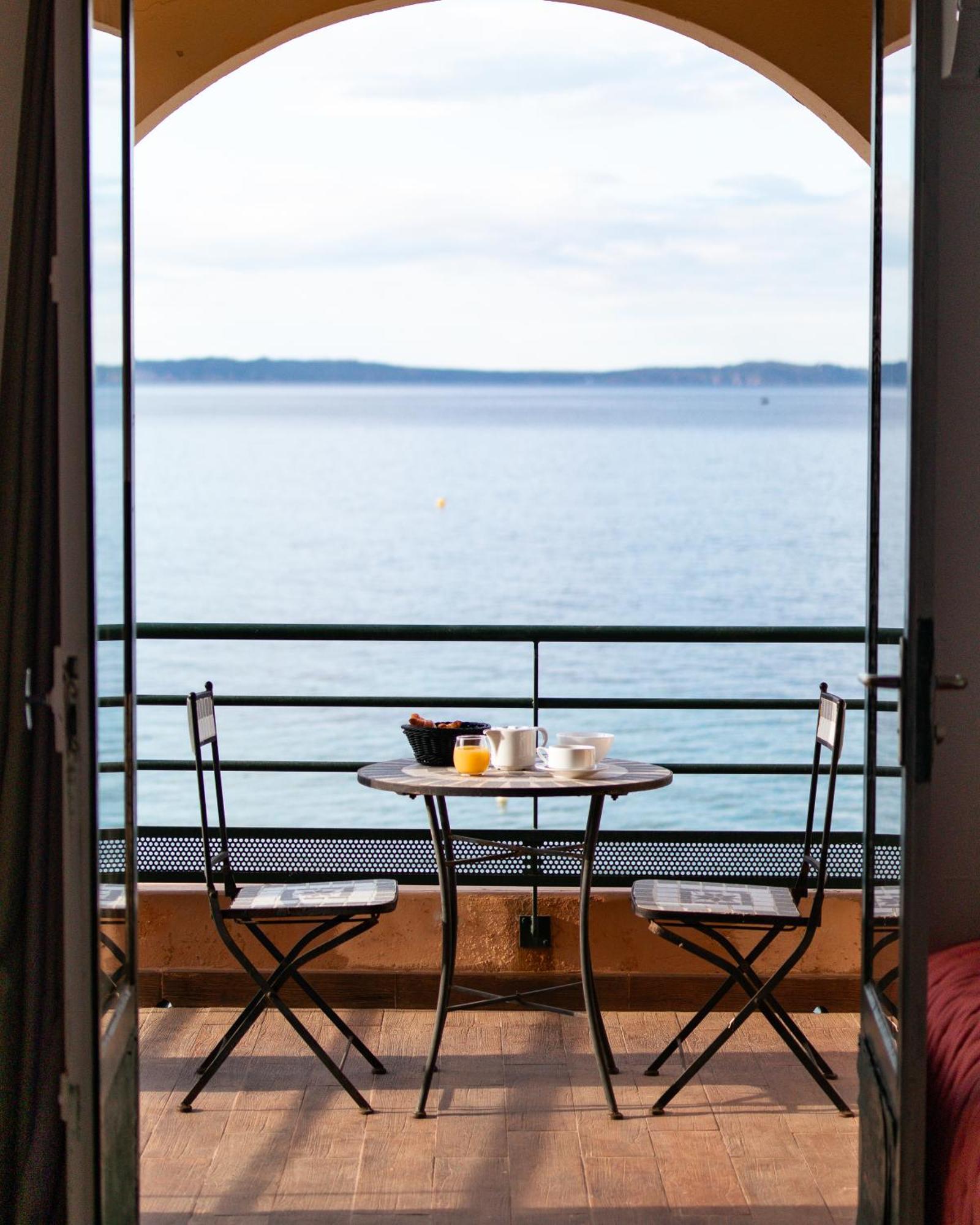 Surplage Hotel Cavaliere Le Lavandou Kültér fotó