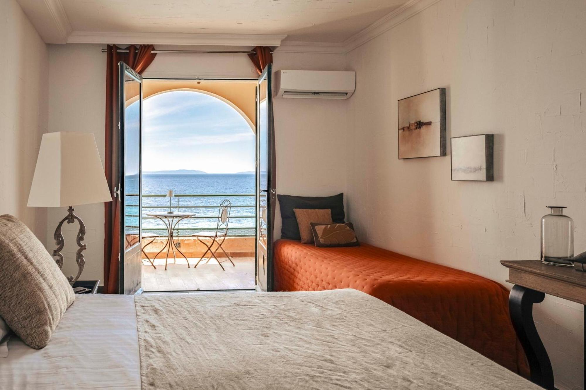 Surplage Hotel Cavaliere Le Lavandou Kültér fotó